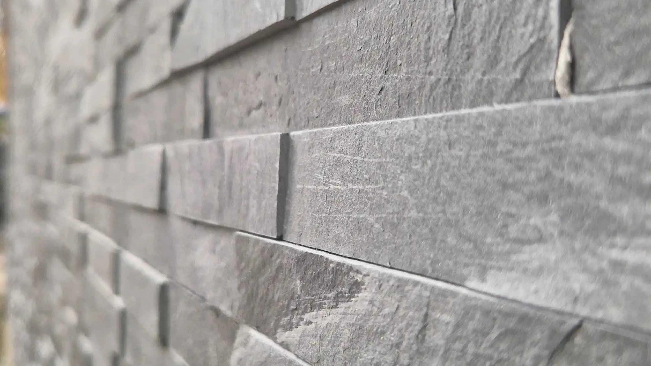 elevacja z kamienia naturalnego